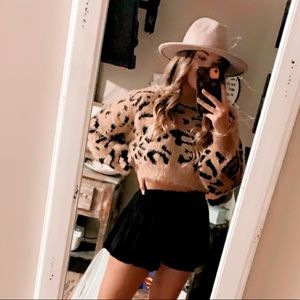 Leopard Print Cropped Sweater LANE 201 Boutique